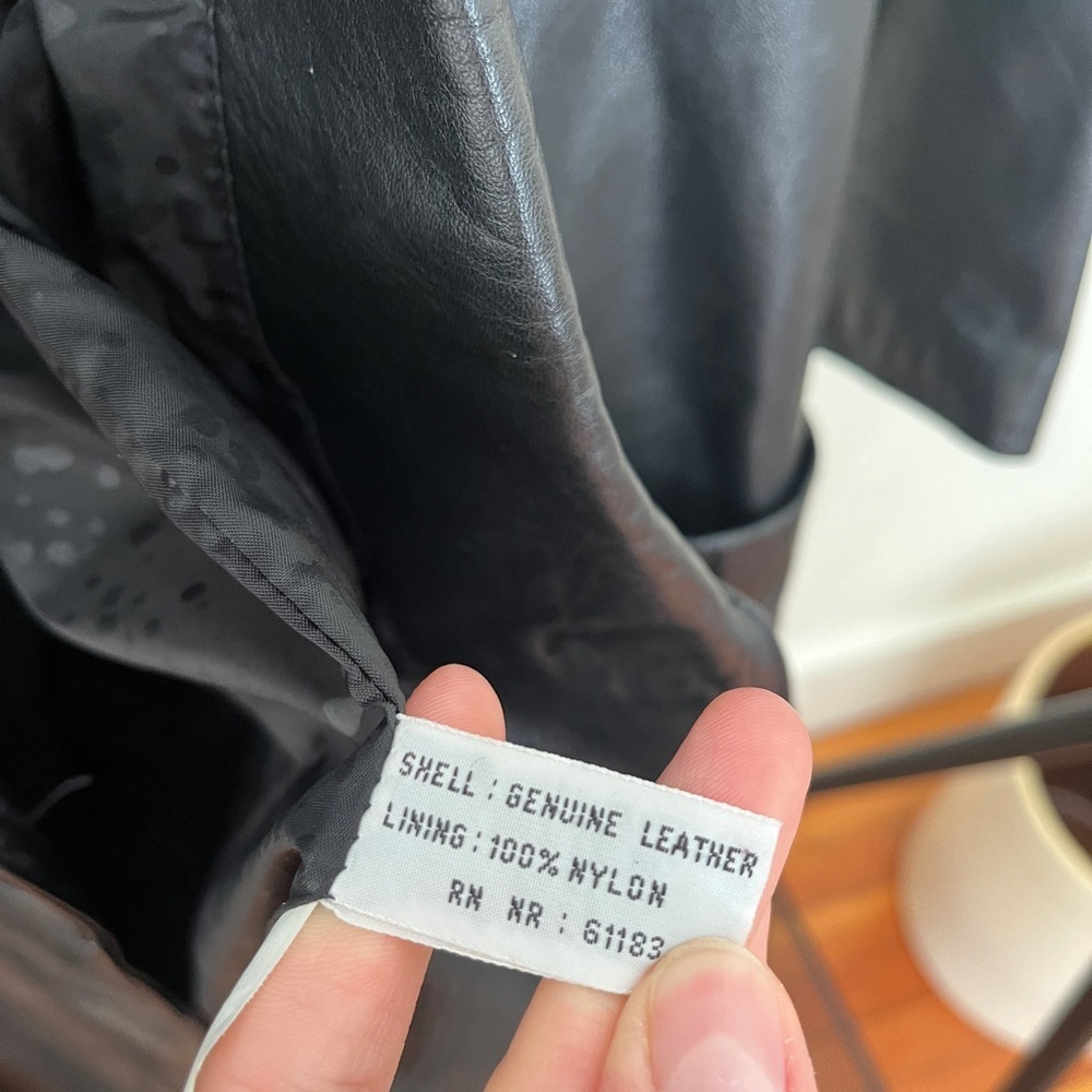 Donna Pelle Vintage Black Leather Coat Size Medium, Genuine Leather - Picture 4 of 6